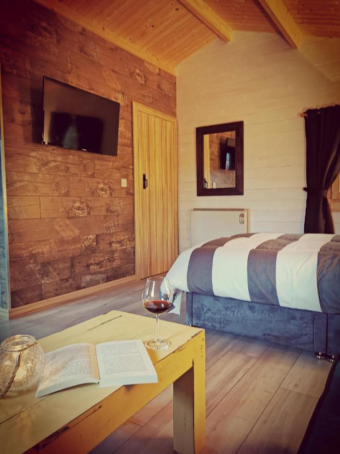 Westport Country Chalets Bagian luar foto