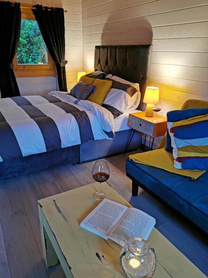 Westport Country Chalets Bagian luar foto