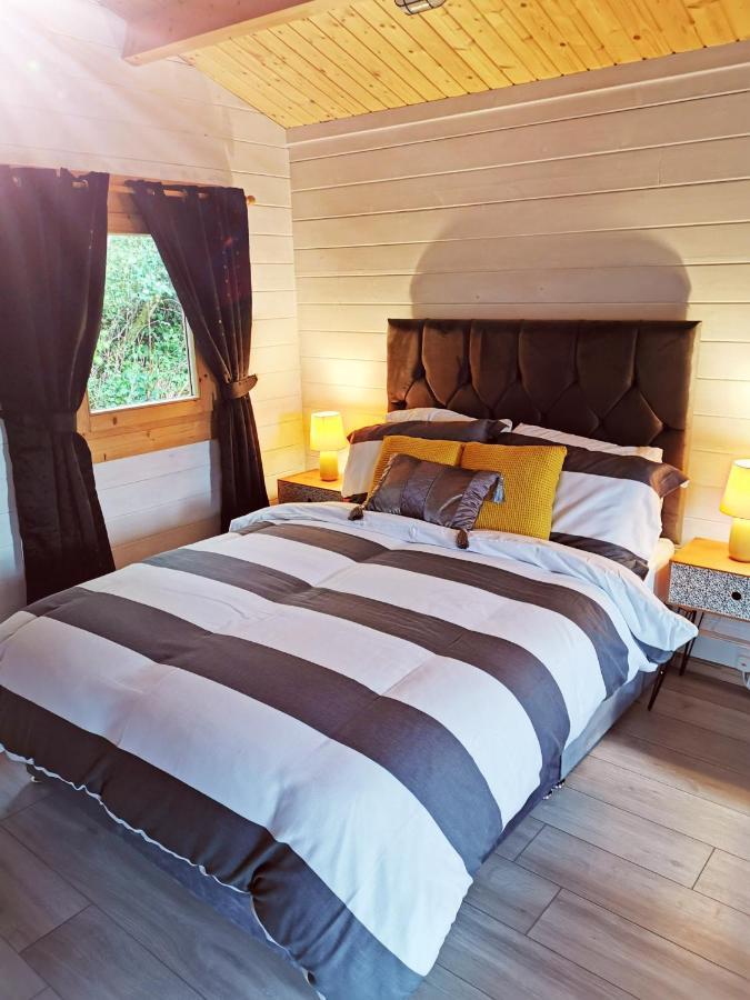 Westport Country Chalets Bagian luar foto